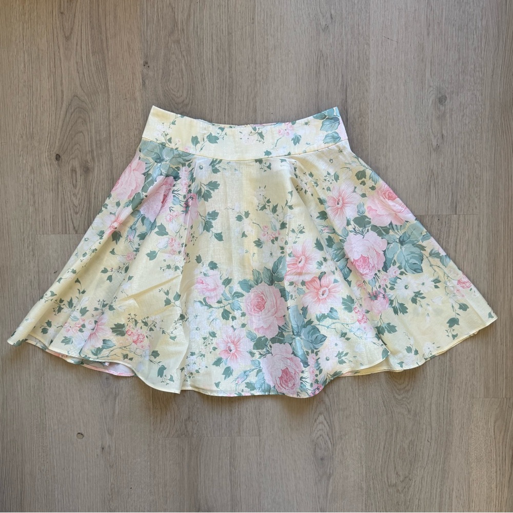 Selkie Paper Doll Fantasy Floral A-Line Skirt in Pale Yellow and Pink Size XS